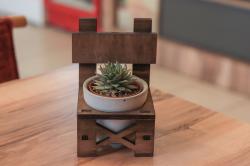 Lora Beton Saksılı Ahşap Sandalye HK1606