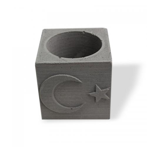 Ay Yıldızlı Kare Beton Saksı - Halkkitabevi