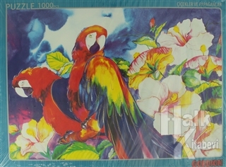 Çiçekler ve Papağanlar Puzzle (1000 Parça)