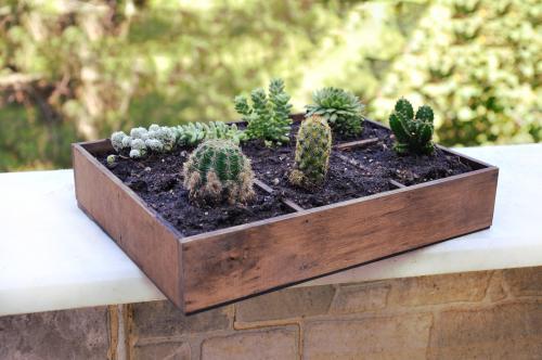 6 Göz Ahşap Çiçeklik - Halkkitabevi