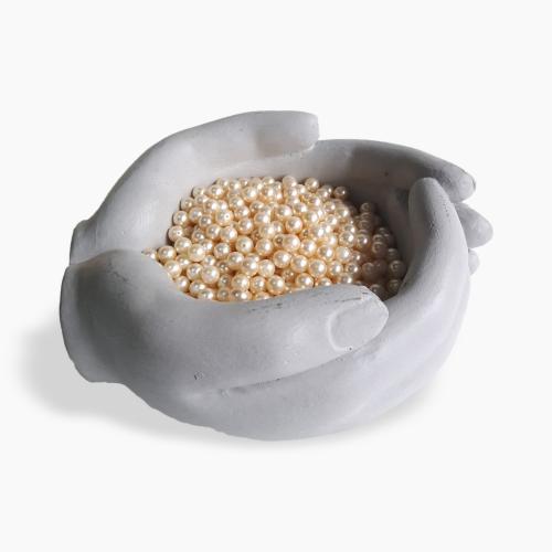 El Desenli Büyük Boy Beton Saksı - Halkkitabevi El Desenli Büyük Boy Beton Saksı - Halkkitabevi