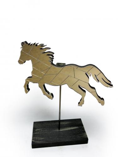 Ayaklı Altın Rengi Aynalı Koşan At