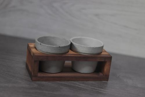 HK Dekor Lora 2'li Beton Saksı ve Ahşap Stand - Halkkitabevi