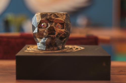 HK Dekor Kurukafa Beton Saksı ve Ahşap Stand - Halkkitabevi