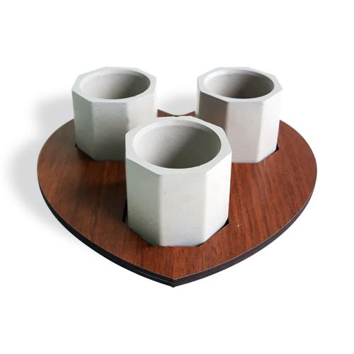 Kalp Ahşap Ayaklı 6gen Beton Saksı Seti - Halkkitabevi Kalp Ahşap Ayaklı 6gen Beton Saksı Seti - Halkkitabevi