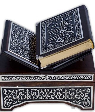 Kanat Sandıklı Siyah Kaplama Gümüş Kur'an-ı Kerim (Çanta Boy) (Ciltli)