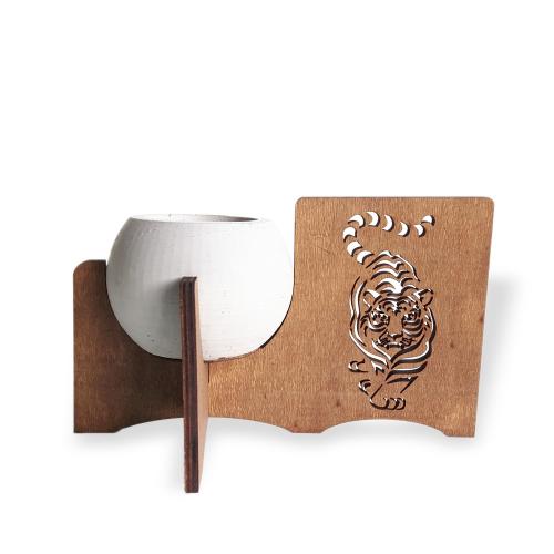 Kaplan Figürlü Beton Saksılı Ahşap Stand - Halkkitabevi